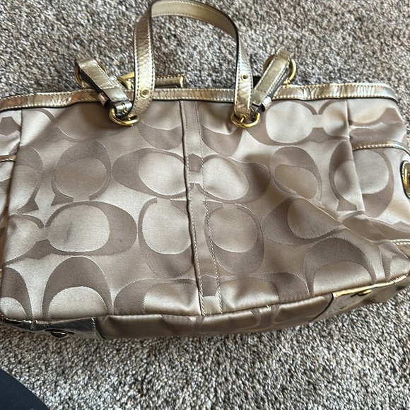 Coach purse - Picture 4 of 4